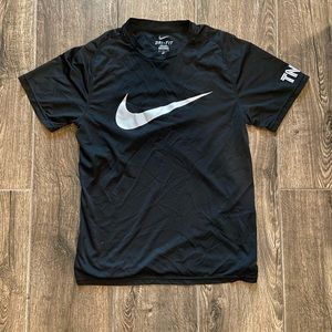 Black Nike Tennis Tee
